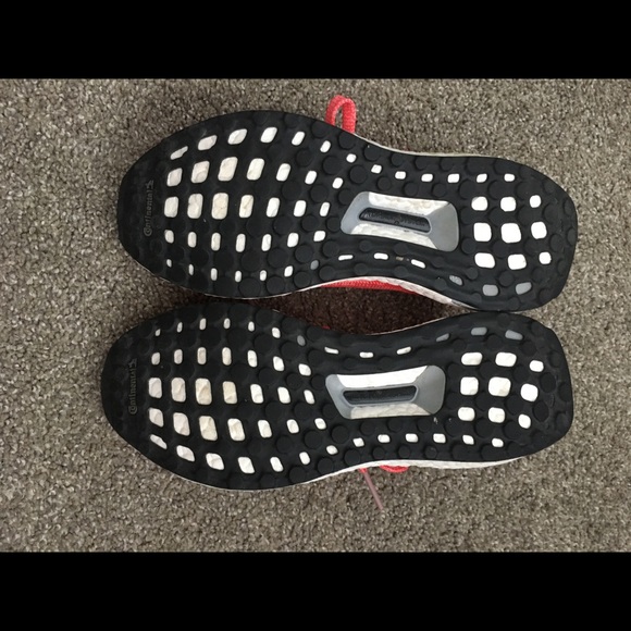 Women’s Adidas Red UltraBoost - Picture 3 of 4